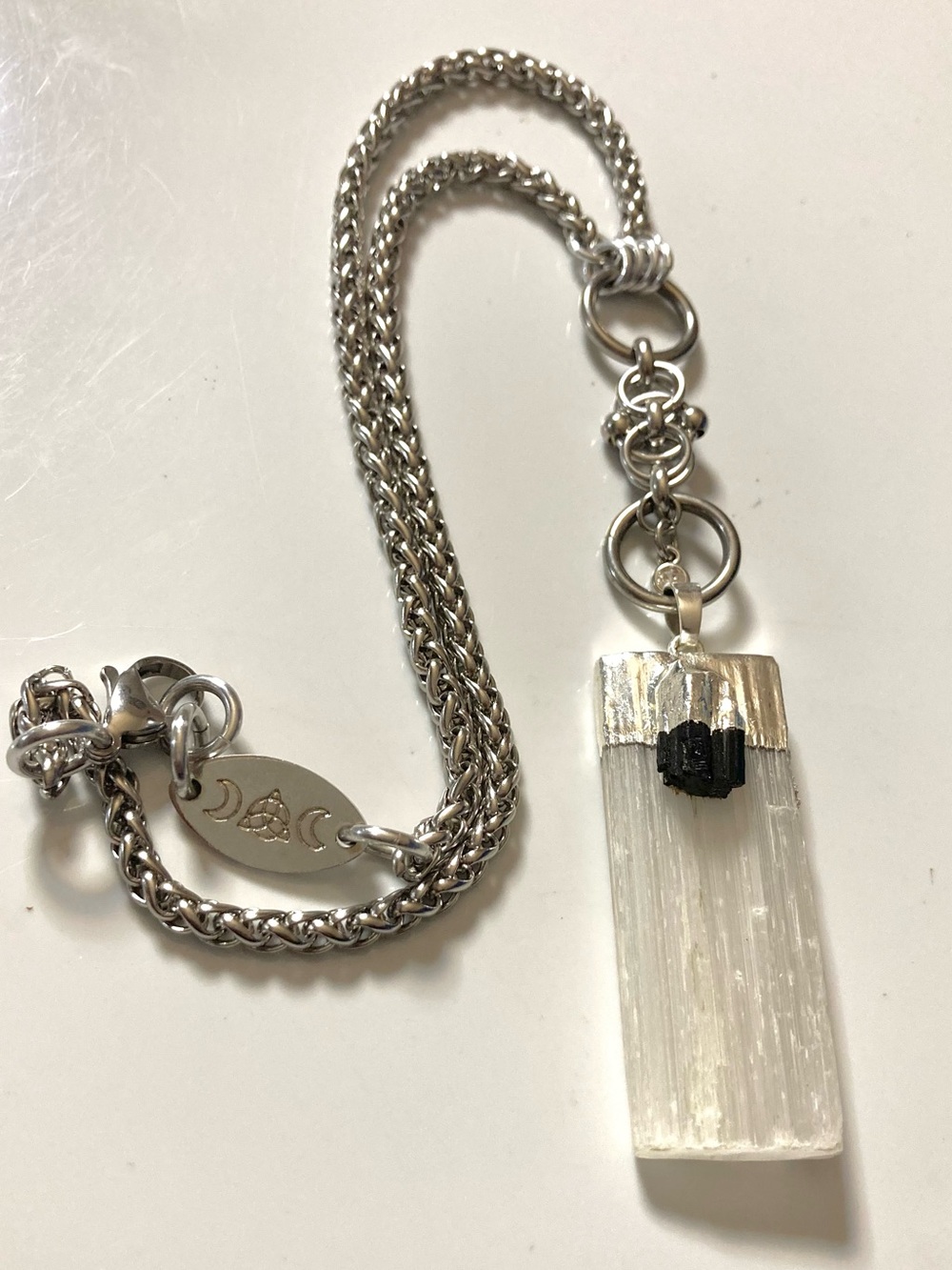 Selanite & tourmaline gemstone maille lariat Y shape Celtic knot boho necklace - Picture 10 of 16